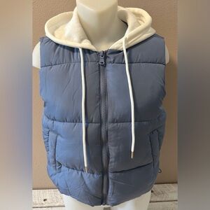 Madden Girl Puffer Vest with Sweatshirt Hood - NWT
